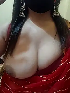 Snapshot of Sakshi-11 chatting on 12/19/25, 02:02 Sakshi-11 online show from 12/19/25, 02:02