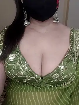 Snapshot of Sakshi-11 chatting on 01/09/26, 02:31 Sakshi-11 online show from 01/09/26, 02:31