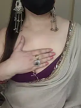 Snapshot of Sakshi-11 chatting on 01/13/26, 02:00 Sakshi-11 online show from 01/13/26, 02:00