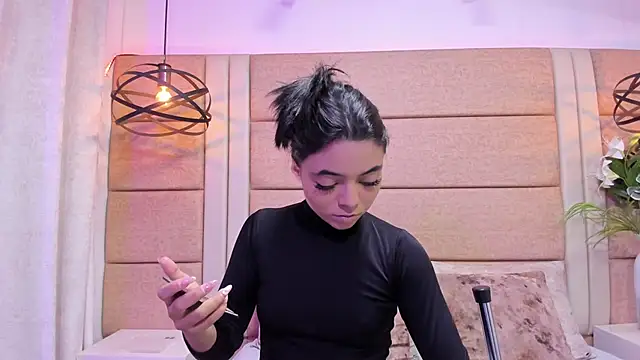 AriaBelles online show from 11/23/25, 11:54