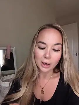 BarbieDolly x online show from 09/24/25, 10:40