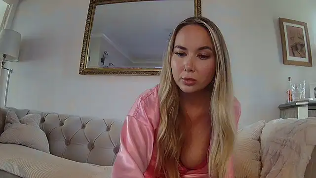 BarbieDolly x online show from 10/01/25, 01:50