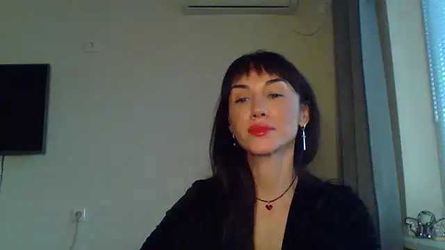 Snapshot of Zariveth chatting on 10/12/25, 02:27 Zariveth online show from 10/12/25, 02:27