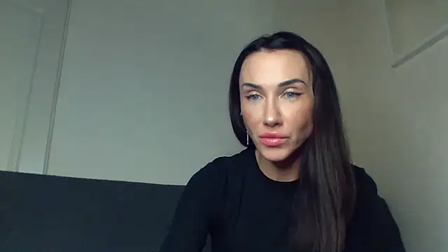 Snapshot of Zariveth chatting on 10/28/25, 09:17 Zariveth online show from 10/28/25, 09:17