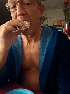 TommyTom76 online show from 10/22/25, 05:41