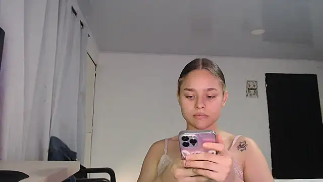 LittleCheerry69 online show from 03/04/26, 07:31