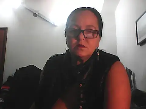 Snapshot of DOLCECOPPIA2025 chatting on 11/16/25, 12:16 DOLCECOPPIA2025 online show from 11/16/25, 12:16