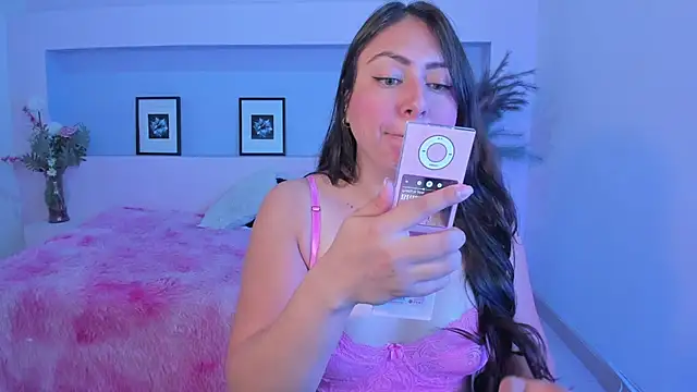 ZaraRosse7 online show from 10/11/25, 12:15