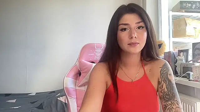 Snapshot of RossyStrawberryV chatting on 09/25/25, 10:08 RossyStrawberryV online show from 09/25/25, 10:08