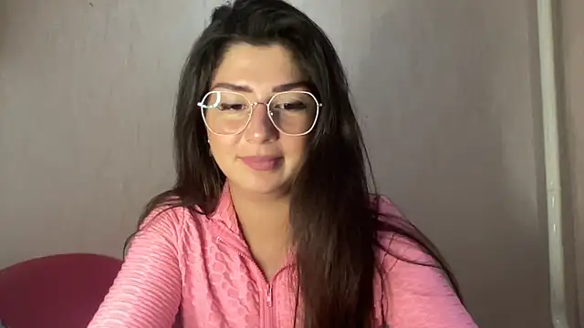 Snapshot of RossyStrawberryV chatting on 10/09/25, 02:37 RossyStrawberryV online show from 10/09/25, 02:37