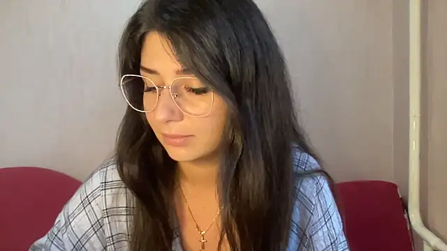 Snapshot of RossyStrawberryV chatting on 10/10/25, 01:21 RossyStrawberryV online show from 10/10/25, 01:21