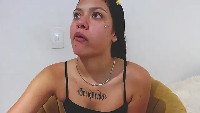 Atenea nyx online show from 10/21/25, 03:40