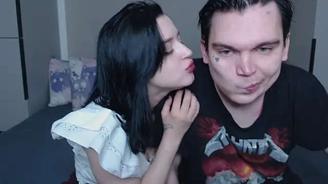 Snapshot of jackoffjillss chatting on 09/27/25, 06:13 jackoffjillss online show from 09/27/25, 06:13