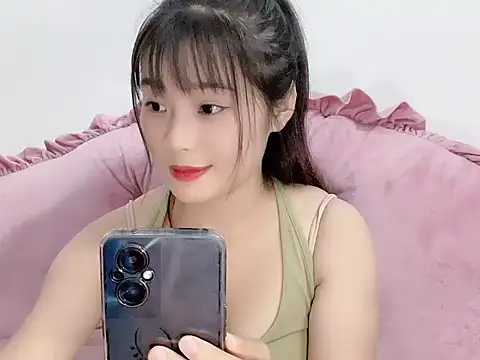 Lie liee online show from 10/30/25, 01:12