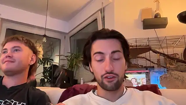 Snapshot of Passion-Frucht chatting on 09/23/25, 08:12 Passion-Frucht online show from 09/23/25, 08:12