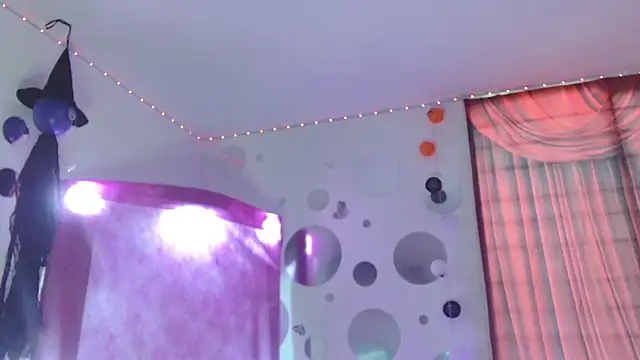 Snapshot of David_Fox01 chatting on 11/02/25, 07:16 David Fox01 online show from 11/02/25, 07:16