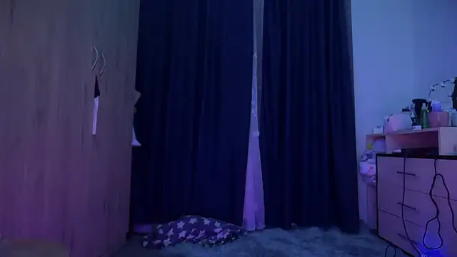 Snapshot of CandysRose chatting on 10/05/25, 08:40 CandysRose online show from 10/05/25, 08:40