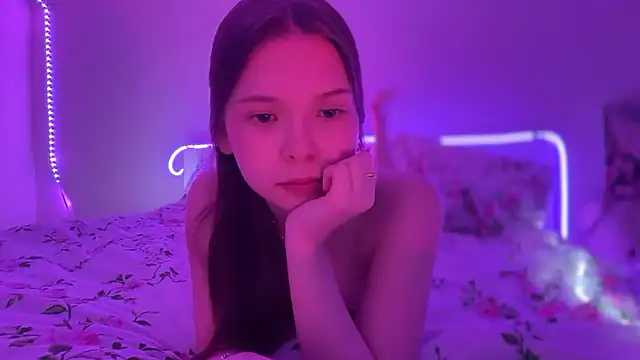 Snapshot of CandysRose chatting on 10/12/25, 05:34 CandysRose online show from 10/12/25, 05:34