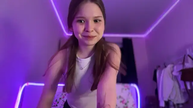 Snapshot of CandysRose chatting on 10/26/25, 08:37 CandysRose online show from 10/26/25, 08:37