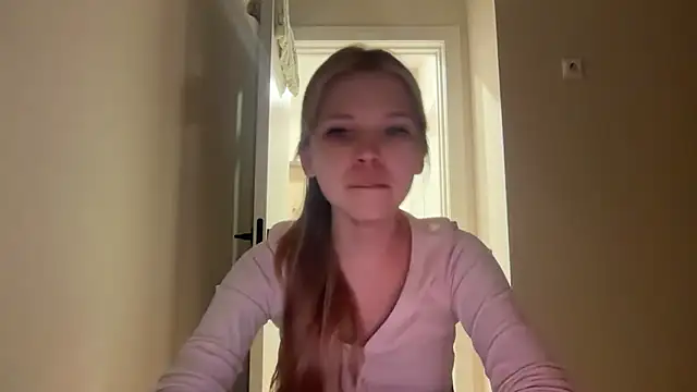 Snapshot of CandysRose chatting on 05/14/26, 06:47 CandysRose online show from 05/14/26, 06:47