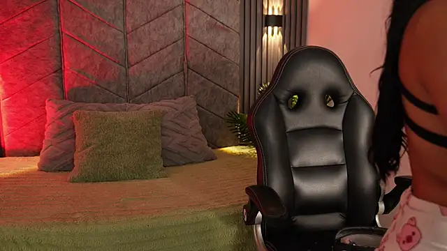 AuroraLanee online show from 10/06/25, 08:17