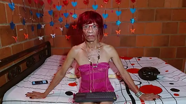 lorenacapelli online show from 10/23/25, 12:21