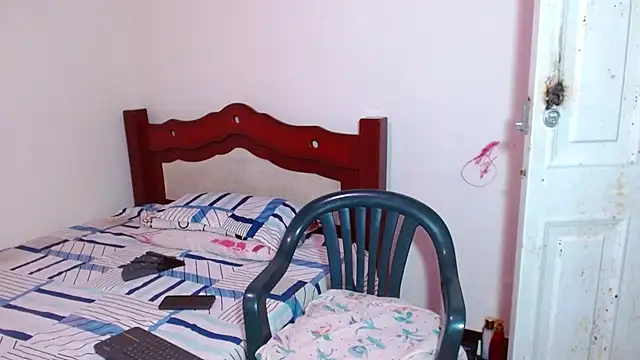 lorenacapelli online show from 12/02/25, 11:34