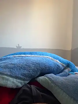 Snapshot of herinhos38 chatting on 09/24/25, 09:23 herinhos38 online show from 09/24/25, 09:23