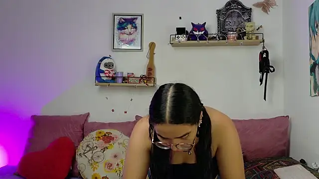 Snapshot of LucyDerby chatting on 03/21/26, 01:43 LucyDerby online show from 03/21/26, 01:43