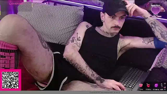 Snapshot of hungbot chatting on 03/23/26, 10:58 hungbot online show from 03/23/26, 10:58