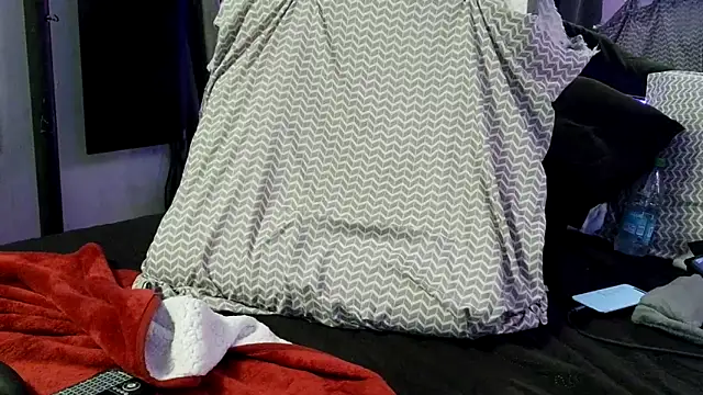 Snapshot of hungbot chatting on 04/13/26, 03:06 hungbot online show from 04/13/26, 03:06