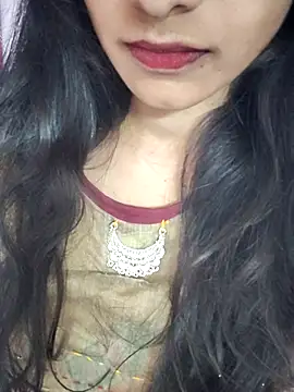 Snapshot of Queen-Bee143 chatting on 02/10/26, 06:50 Queen-Bee143 online show from 02/10/26, 06:50