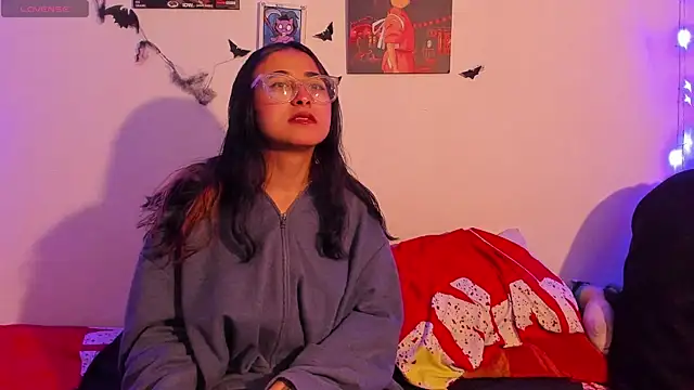 Snapshot of Dirty_Pleasure69 chatting on 10/28/25, 09:50 Dirty Pleasure69 online show from 10/28/25, 09:50