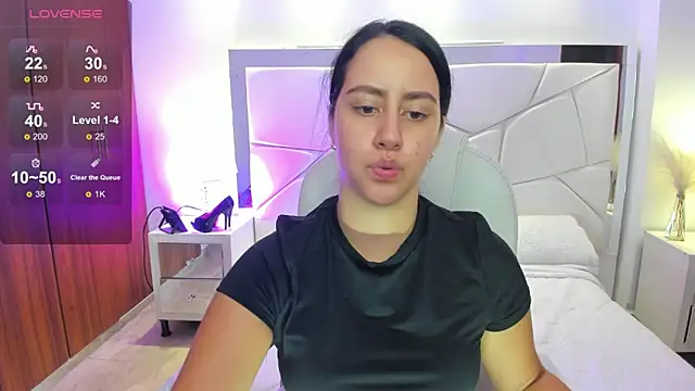 Snapshot of Natasha_Kiim_ chatting on 03/23/26, 03:10 Natasha Kiim online show from 03/23/26, 03:10