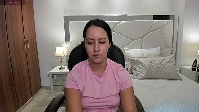 Snapshot of Natasha_Kiim_ chatting on 04/16/26, 03:40 Natasha Kiim online show from 04/16/26, 03:40