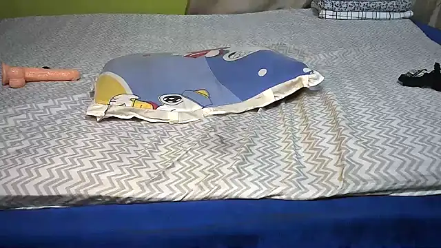 Sweet-Berry  online show from 12/19/25, 10:06