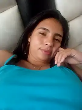 Snapshot of NileveSantanna chatting on 09/24/25, 09:40 NileveSantanna online show from 09/24/25, 09:40