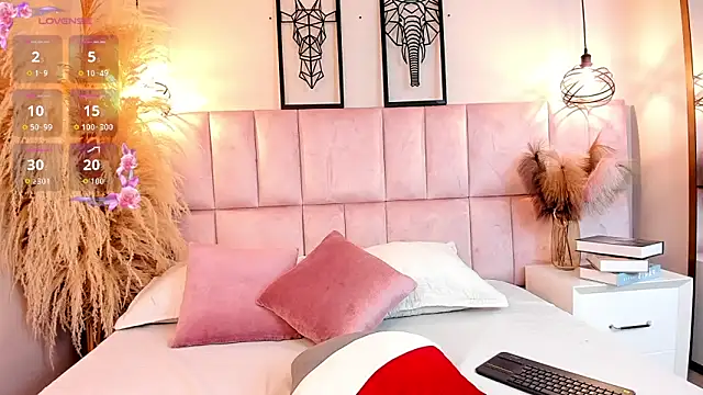 Snapshot of Charlotte_hall_ chatting on 12/20/25, 04:08 Charlotte hall online show from 12/20/25, 04:08