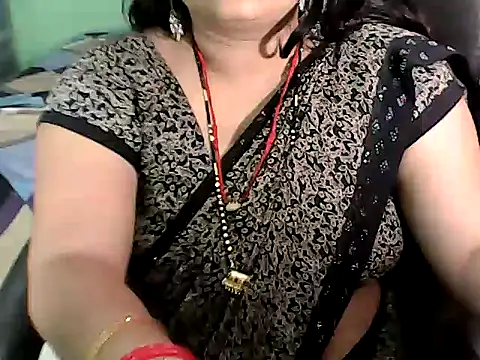 BABITA KUMARII online show from 11/01/25, 04:53