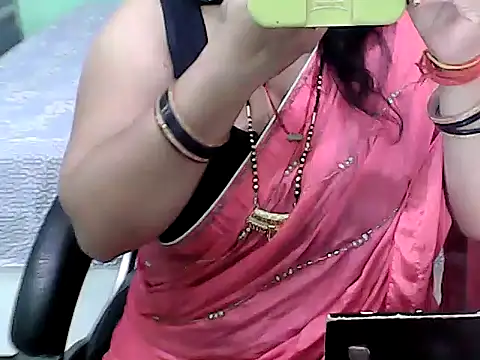 BABITA KUMARII online show from 04/08/26, 05:02