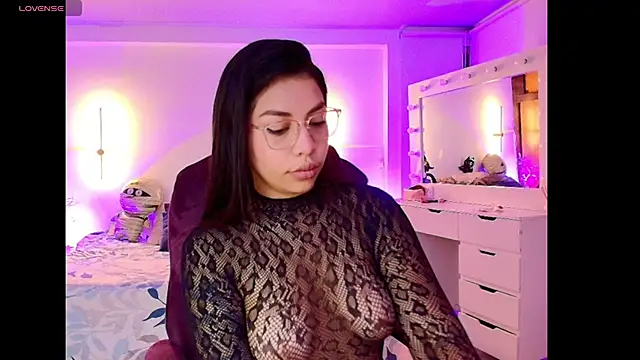 kloe28 online show from 11/06/25, 03:51