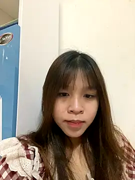 Snapshot of Hanaa07_ chatting on 10/17/25, 12:14 Hanaa07 online show from 10/17/25, 12:14