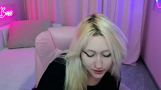 JuliaSharkk online show from 09/24/25, 03:37