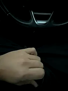 Snapshot of Italianofirenze chatting on 10/27/25, 04:22 Italianofirenze online show from 10/27/25, 04:22