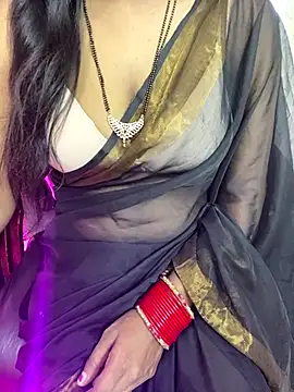 sweet-ananya23 online show from 10/28/25, 07:34