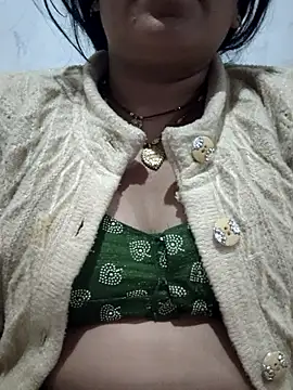 Snapshot of Hot_rieal6 chatting on 12/15/25, 04:55 Hot rieal6 online show from 12/15/25, 04:55