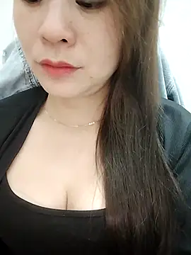 Girl Shy2000 online show from 11/14/25, 10:58