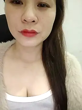 Girl Shy2000 online show from 12/04/25, 12:14