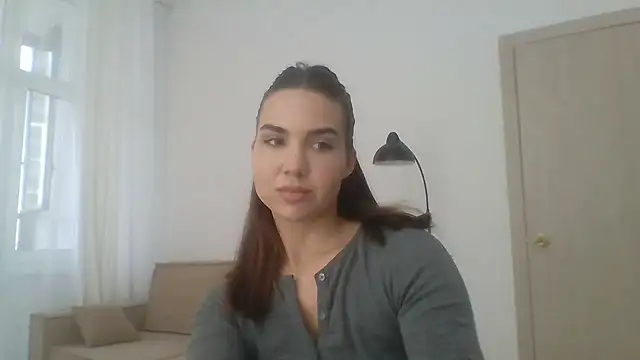 Snapshot of Arivessa chatting on 10/27/25, 08:29 Arivessa online show from 10/27/25, 08:29