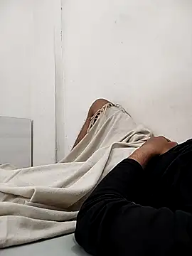 Ilhaamgrey online show from 10/08/25, 09:18